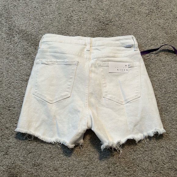 Risen white high rise jean shorts size medium NWT -broken zipper - Picture 6 of 7